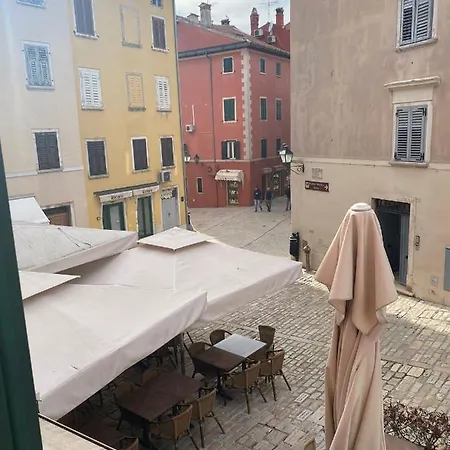 Campitelli View * 로비니